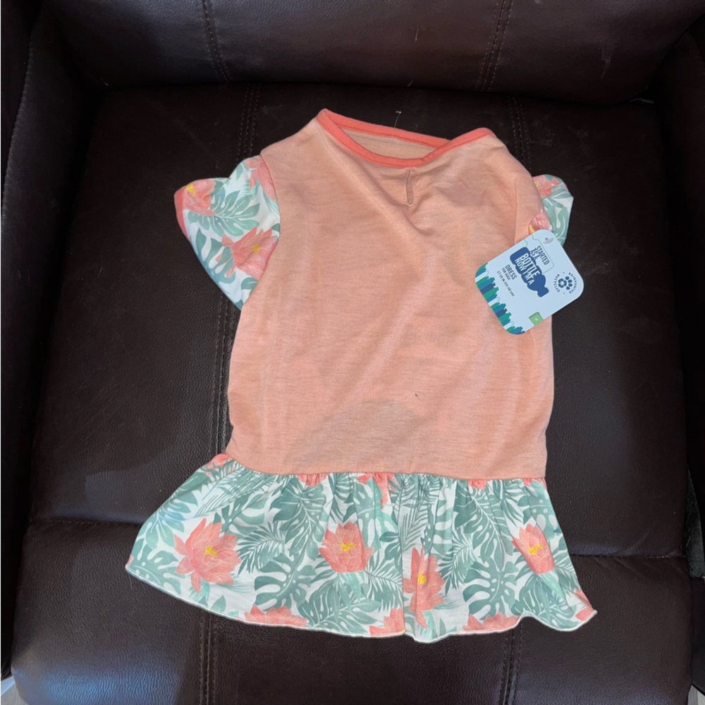 Started as a Bottle Now I’m a Dress for Dogs Tropical Dog Dress Size Large NWT